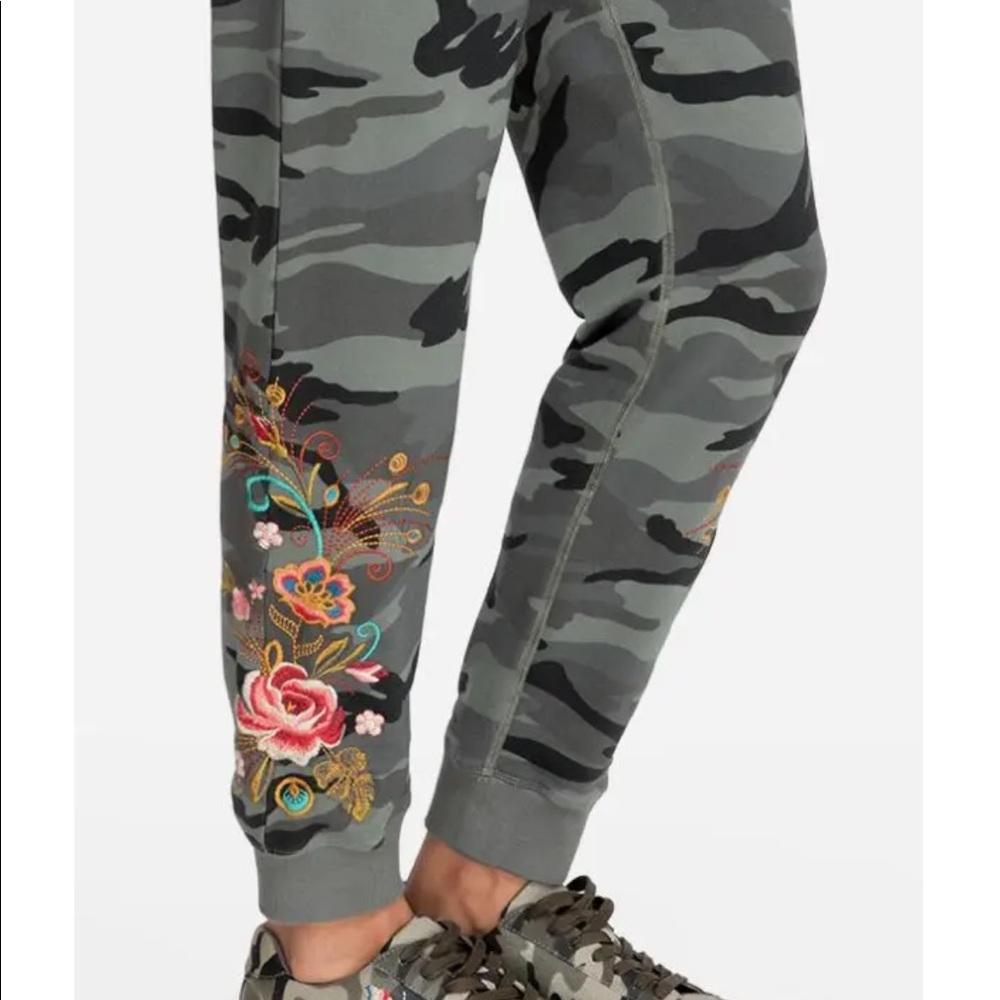 Johnny Was Camo Print Jogger